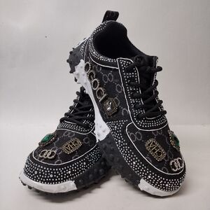 - NEW TAXI - WOMAN'S SNEAKERS  SHOES SIZE: 7